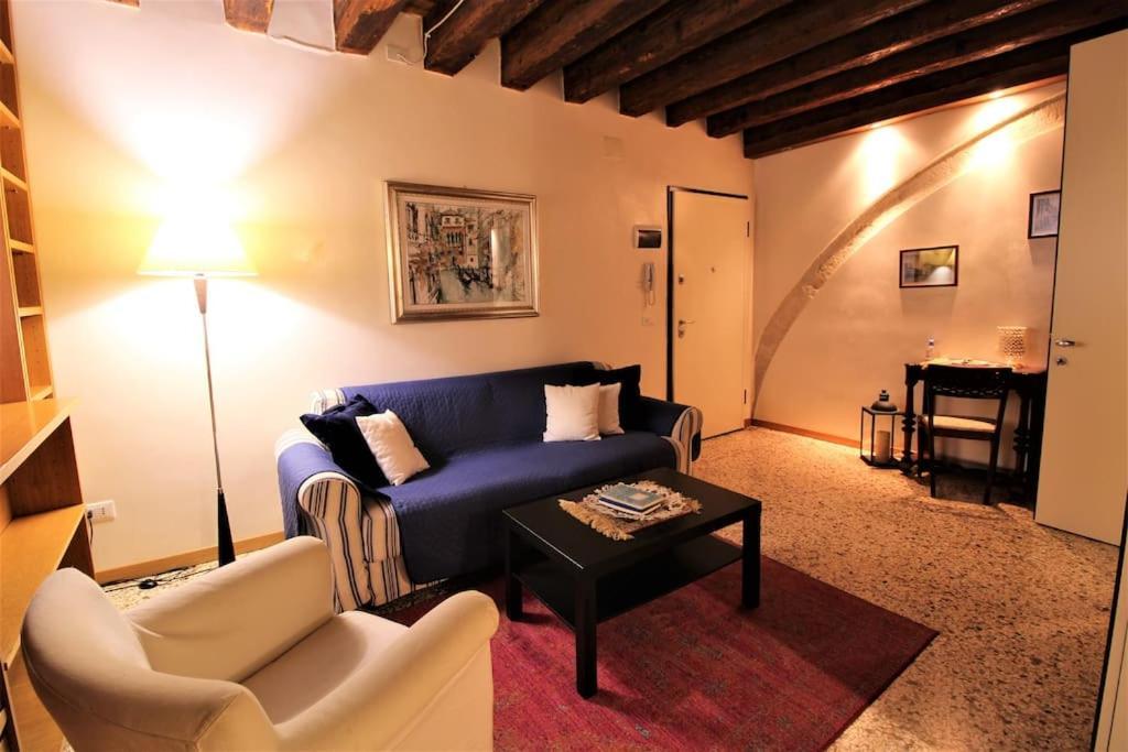San Marco Charming Apartment With Canal View Venetië Buitenkant foto